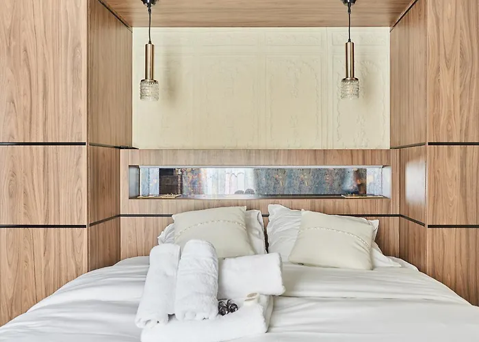 Apart Hotel Louvre Museum By Studio Prestige